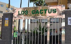 Los Cactus